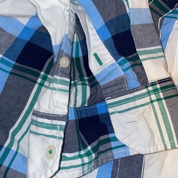 Large button down - Picture 3 of 3